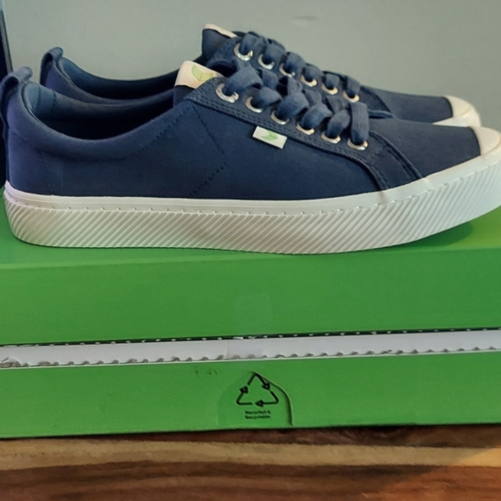 Cariuma 9.5 Womens OCA Low Canvas Sneakers Blue Sustainability Eco-Friendly - Picture 6 of 10